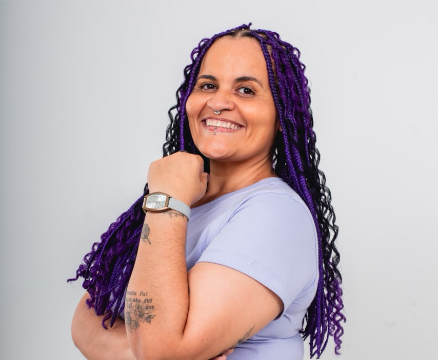 Com 5% na pesquisa, Professora Delliana desafia veteranos e busca levar voz feminina ao Senado
